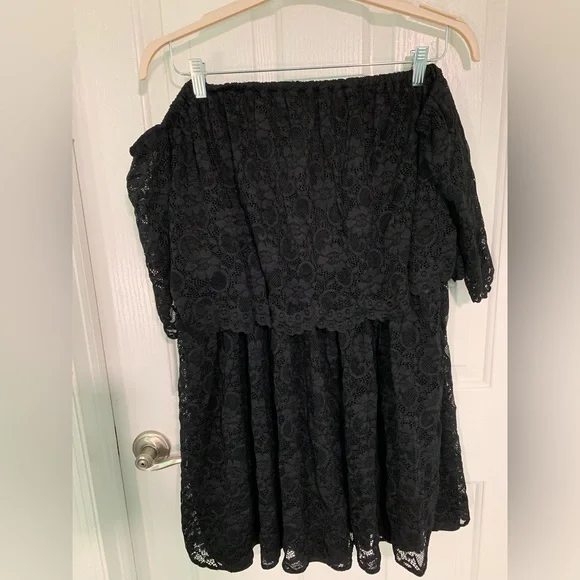 ASOS black lace dress - Picture 2 of 5